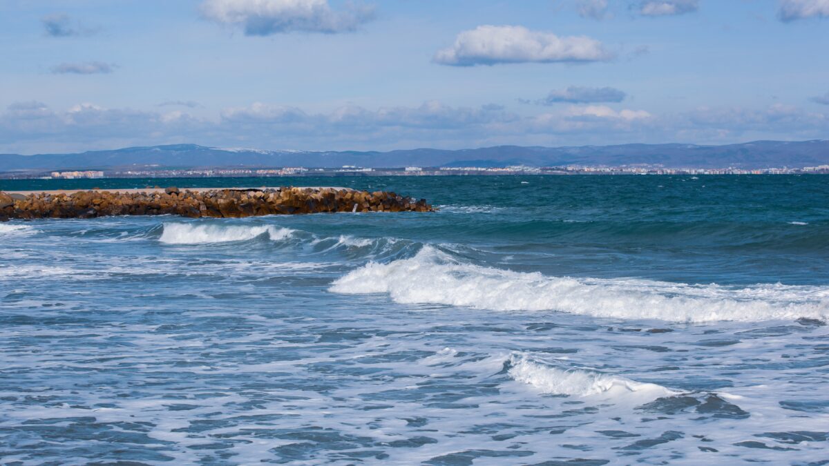 Tokajew warnt vor Militarisierung des Kaspischen Meeres